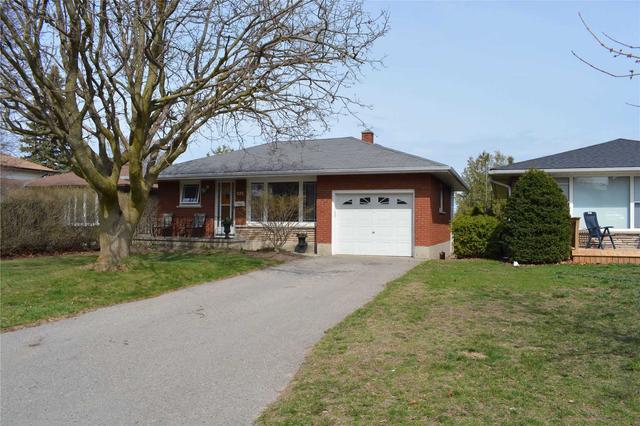 275 Fairlawn Crt, House detached with 3 bedrooms, 2 bathrooms and 3 parking in Oshawa ON | Image 12