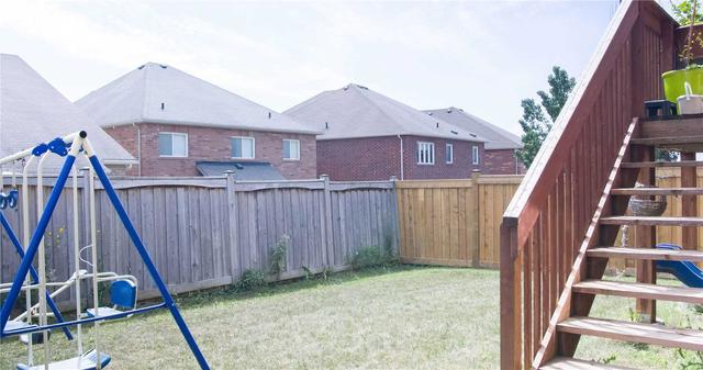 1333 Woodstream Ave, House detached with 4 bedrooms, 3 bathrooms and 4 parking in Oshawa ON | Image 3