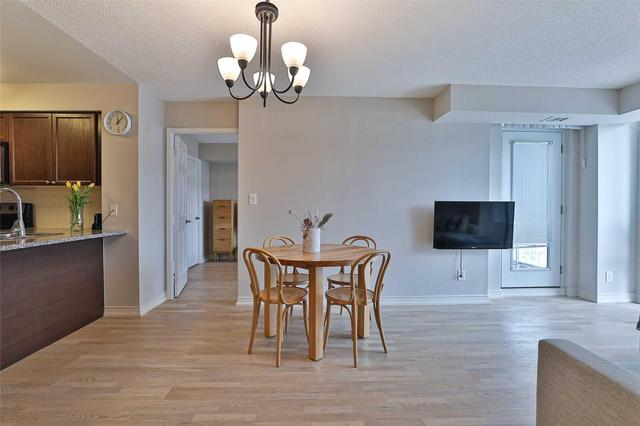 522 - 35 Hollywood Ave, Condo with 2 bedrooms, 2 bathrooms and 1 parking in Toronto ON | Image 10