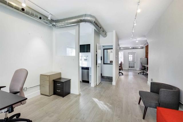 unit 1 - 194 Carlton St, House attached with 1 bedrooms, 2 bathrooms and 1 parking in Toronto ON | Image 23