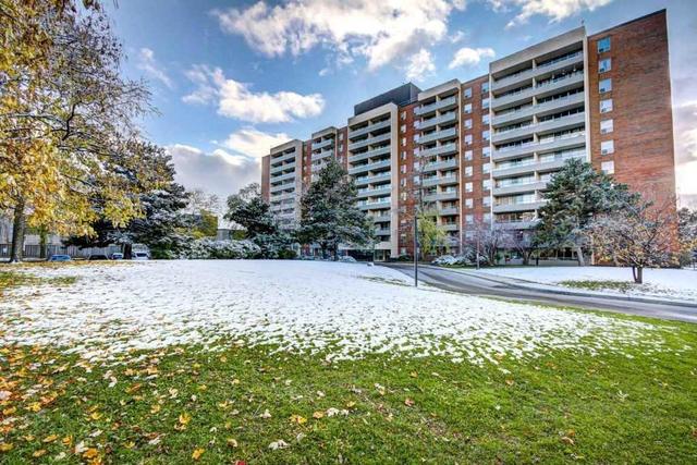 407 - 9 Four Winds Dr, Condo with 3 bedrooms, 2 bathrooms and 1 parking in Toronto ON | Image 1