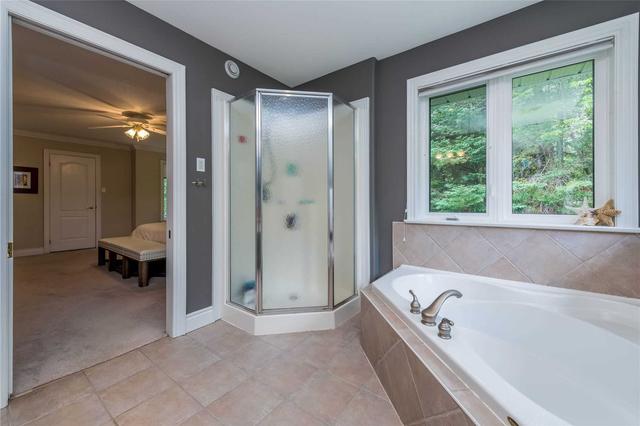 323 Scarlett Line, House detached with 4 bedrooms, 4 bathrooms and 18 parking in Oro Medonte ON | Image 9