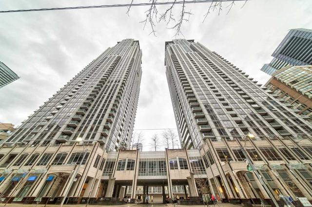 305 - 761 Bay St, Condo with 1 bedrooms, 1 bathrooms and 0 parking in Toronto ON | Image 1