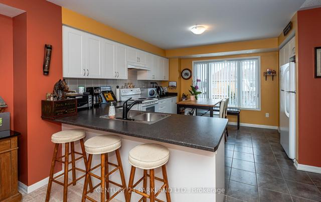 12 - 18 Walter Dove Crt E, Townhouse with 2 bedrooms, 3 bathrooms and 2 parking in Aurora ON | Image 25