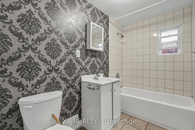 81 Barton St E, House attached with 4 bedrooms, 2 bathrooms and 0 parking in Hamilton ON | Image 38