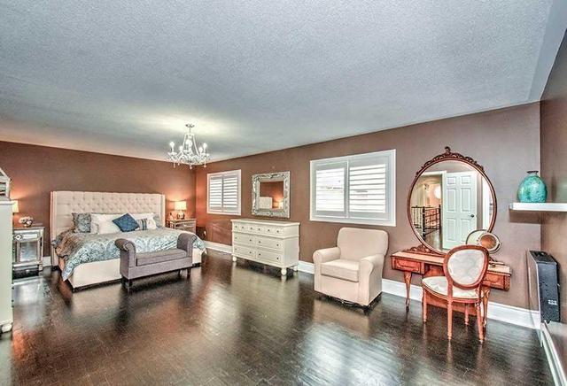 Upper - 268 Vellore Ave, House detached with 4 bedrooms, 3 bathrooms and 1 parking in Vaughan ON | Image 8