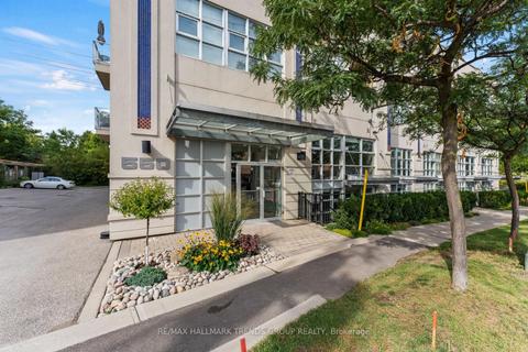 101 - 550 Hopewell Ave, Condo with 2 bedrooms, 3 bathrooms and 1 parking in Toronto ON | Card Image