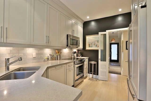 104 Summerhill Ave, House semidetached with 3 bedrooms, 3 bathrooms and 1 parking in Toronto ON | Image 7