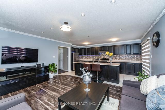 9 Bersan Terr, House semidetached with 4 bedrooms, 4 bathrooms and 2 parking in Brampton ON | Image 8