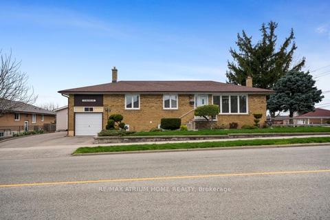 153 Gracefield Ave, Toronto, ON, M6L1L6 | Card Image