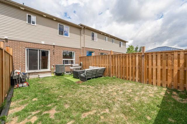 124 Summit Ridge Dr, House attached with 3 bedrooms, 3 bathrooms and 2 parking in Guelph ON | Image 32
