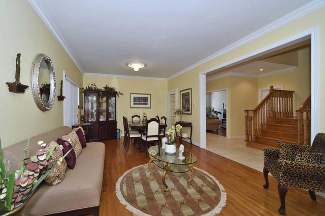 93 Regent Rd, House detached with 4 bedrooms, 5 bathrooms and 4 parking in Toronto ON | Image 4