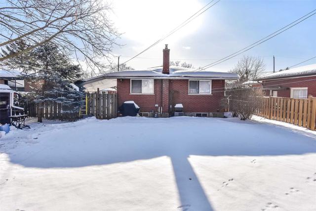 33 Kenwood Cres, House detached with 4 bedrooms, 2 bathrooms and 3 parking in Guelph ON | Image 24