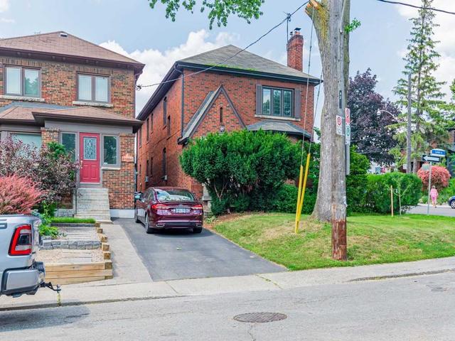 upper - 2 Larkin Ave, House detached with 2 bedrooms, 1 bathrooms and 1 parking in Toronto ON | Image 12