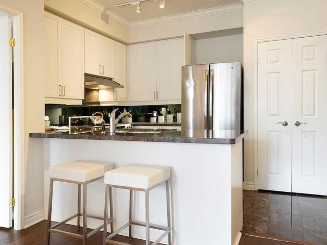 uph09 - 55 Bloor St E, Condo with 2 bedrooms, 2 bathrooms and 1 parking in Toronto ON | Image 13