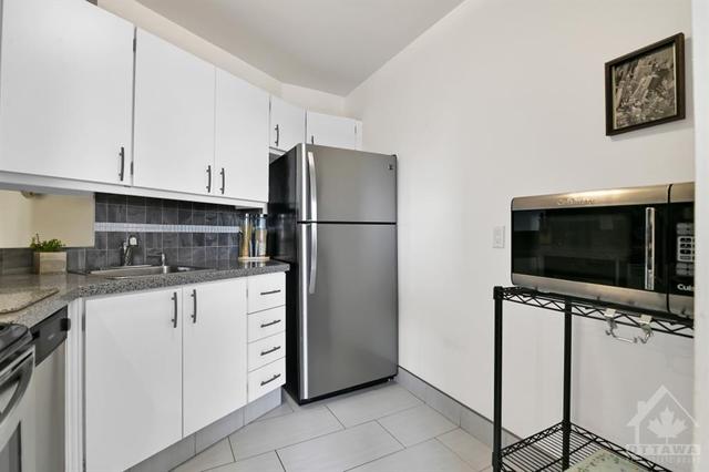 513 - 2020 Jasmine Crescent, Condo with 2 bedrooms, 1 bathrooms and 1 parking in Ottawa ON | Image 21