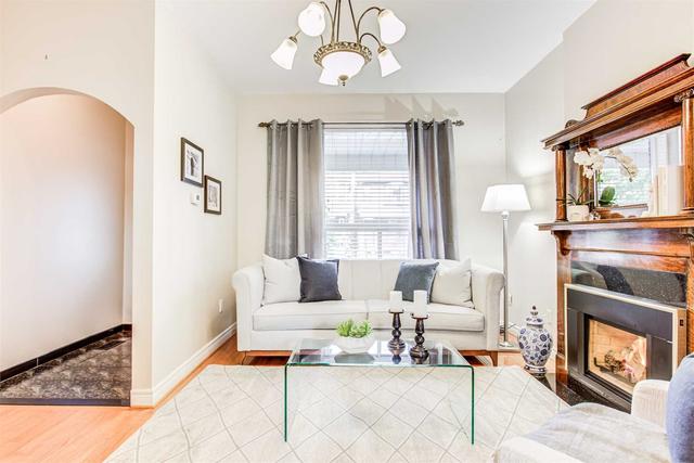 984 Ossington Ave, House semidetached with 3 bedrooms, 2 bathrooms and 2 parking in Toronto ON | Image 26