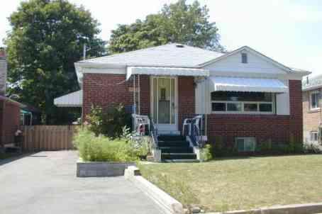 1016 Pharmacy Ave, House detached with 3 bedrooms, 2 bathrooms and 3 parking in Toronto ON | Image 1