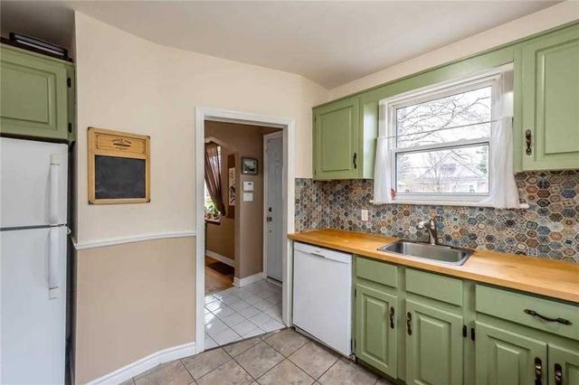 37 East 41st St, House detached with 3 bedrooms, 1 bathrooms and 3 parking in Hamilton ON | Image 3