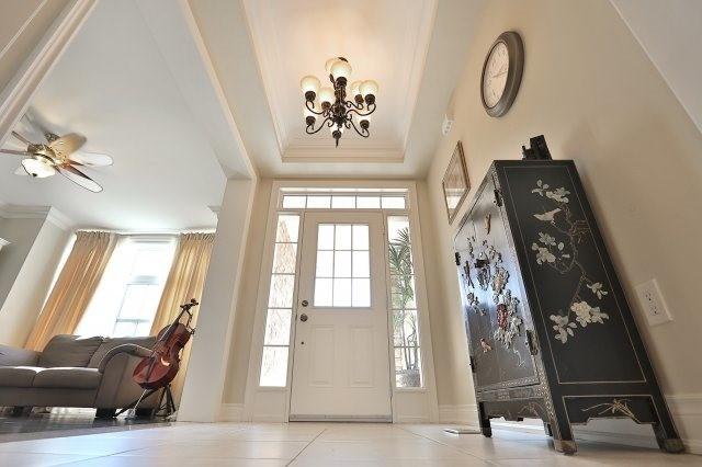 2407 Taylorwood Dr, House detached with 4 bedrooms, 5 bathrooms and 6 parking in Oakville ON | Image 2