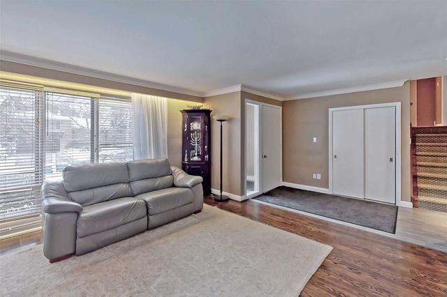 16 Stormont Ave, House detached with 4 bedrooms, 4 bathrooms and 4 parking in Toronto ON | Image 37