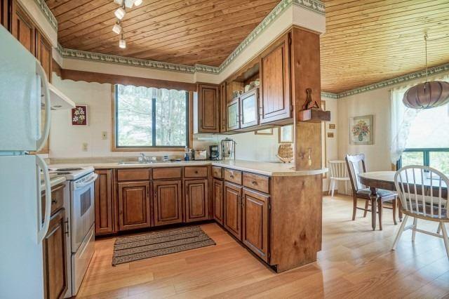 1253 Centennial Park Rd, House detached with 3 bedrooms, 1 bathrooms and 5 parking in Kawartha Lakes ON | Image 15