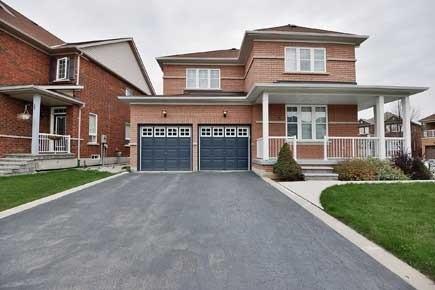 22 Goldnugget Cres, House detached with 4 bedrooms, 3 bathrooms and 4 parking in Brampton ON | Image 1
