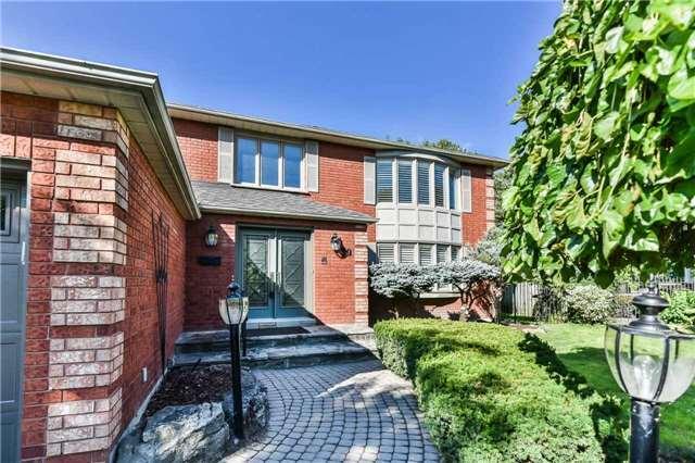 39 Addington Sq, House detached with 4 bedrooms, 5 bathrooms and 4 parking in Markham ON | Image 2