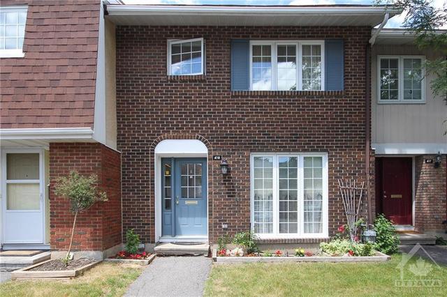 419 Kintyre Private, Townhouse with 3 bedrooms, 2 bathrooms and 1 parking in Ottawa ON | Image 1