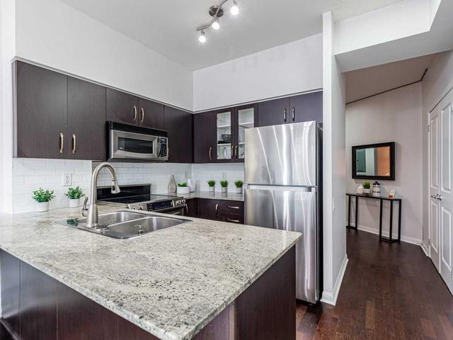711 - 15 Windermere Ave, Condo with 1 bedrooms, 1 bathrooms and 1 parking in Toronto ON | Image 3