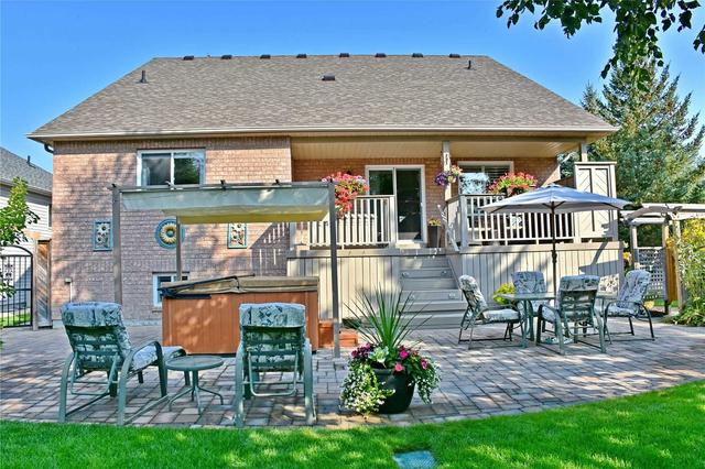 1 Silversands Cres, House detached with 2 bedrooms, 3 bathrooms and 6 parking in Wasaga Beach ON | Image 2