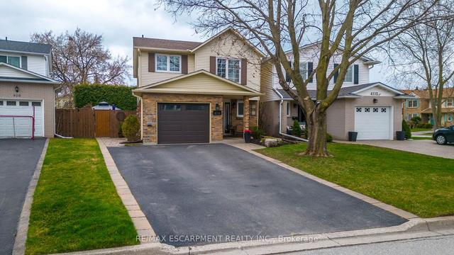 4114 Costello Crt, House detached with 3 bedrooms, 4 bathrooms and 5 parking in Burlington ON | Image 1