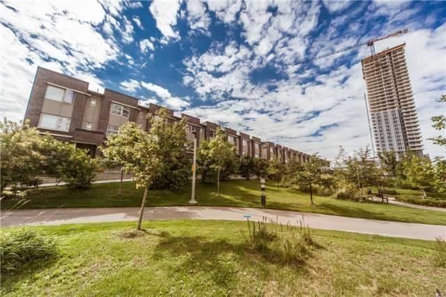 th46 - 330 Village Green Sq, Townhouse with 4 bedrooms, 3 bathrooms and 2 parking in Toronto ON | Image 2