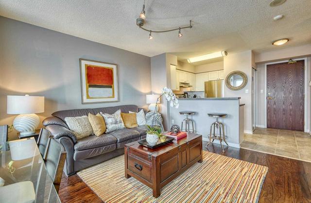 519 - 39 Oneida Cres, Condo with 2 bedrooms, 2 bathrooms and 2 parking in Richmond Hill ON | Image 3