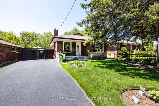 122 Lorindale Dr, House detached with 2 bedrooms, 2 bathrooms and 4 parking in Oshawa ON | Image 1