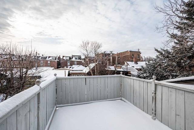 258 Lippincott St, House attached with 3 bedrooms, 2 bathrooms and 1 parking in Toronto ON | Image 6