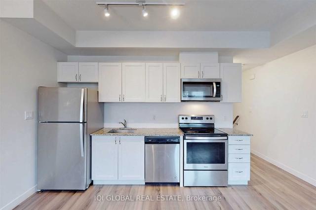 15 - 630 Rogers Rd, Townhouse with 2 bedrooms, 2 bathrooms and 1 parking in Toronto ON | Image 13