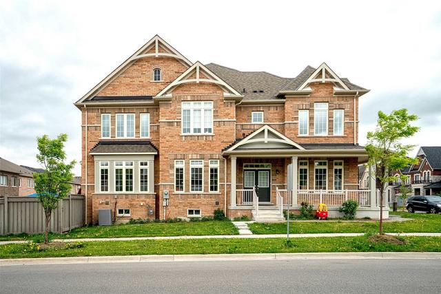 298 Roy Harper Ave, House attached with 4 bedrooms, 3 bathrooms and 3 parking in Aurora ON | Card Image