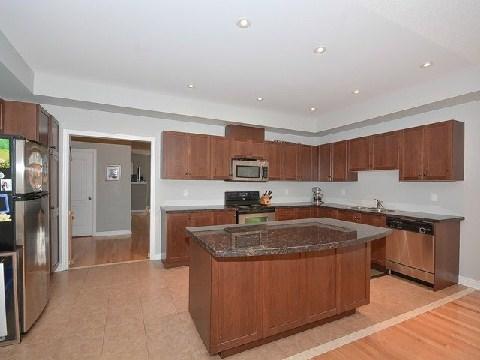 th14 - 700 Summeridge Dr, House attached with 3 bedrooms, 3 bathrooms and 2 parking in Vaughan ON | Image 5