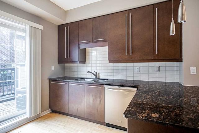 100 - 117a The Queensway, Townhouse with 3 bedrooms, 2 bathrooms and 1 parking in Toronto ON | Image 20
