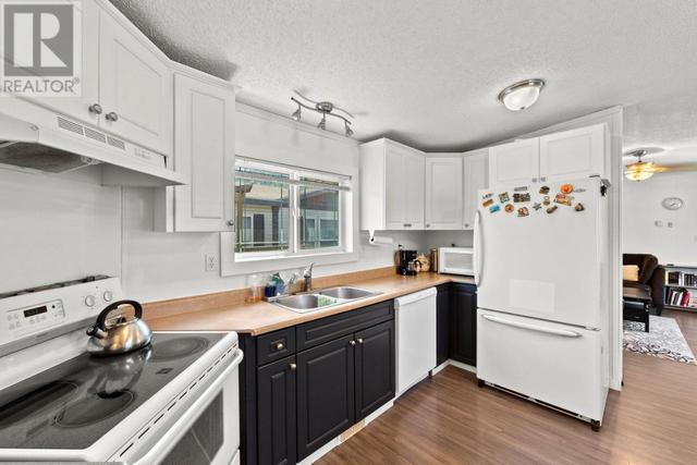 7 - 7545 Dallas Drive, House detached with 3 bedrooms, 2 bathrooms and null parking in Kamloops BC | Image 8