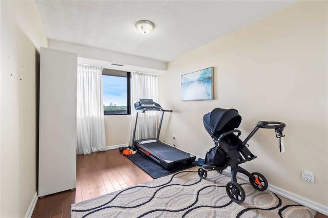 1212 - 8111 Yonge St, Condo with 3 bedrooms, 2 bathrooms and 1 parking in Markham ON | Image 10