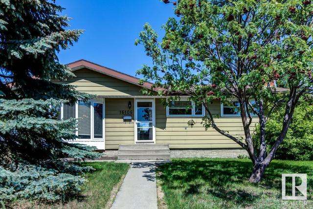 16106 84 Av Nw Nw, House detached with 3 bedrooms, 2 bathrooms and null parking in Edmonton AB | Card Image