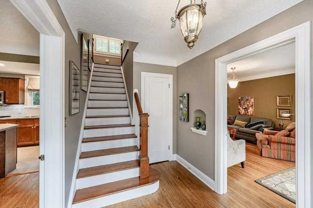 561 Locust St, House detached with 3 bedrooms, 2 bathrooms and 2 parking in Burlington ON | Image 33
