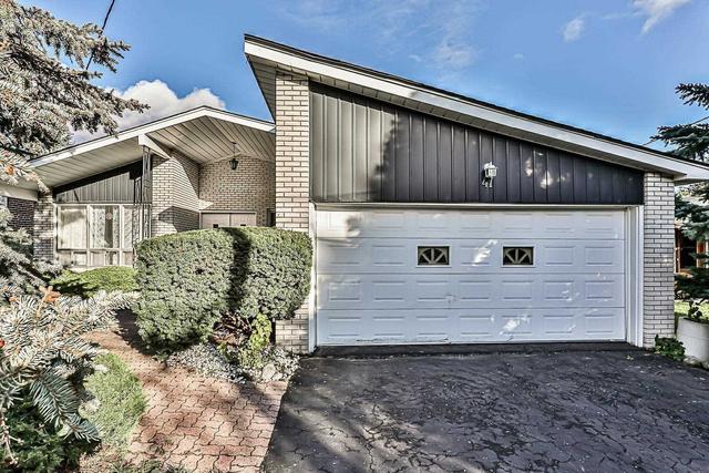 47 Warlock Cres, House detached with 4 bedrooms, 3 bathrooms and 6 parking in Toronto ON | Image 1