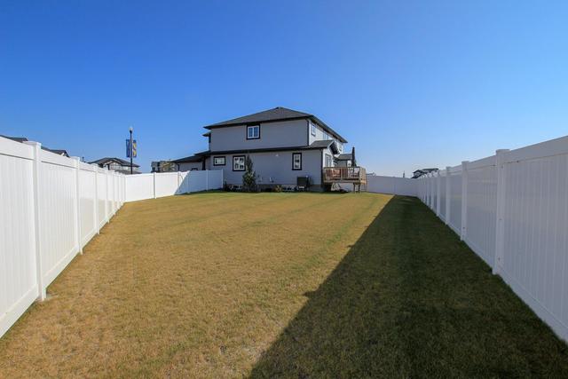 76 Latoria Court, Home with 3 bedrooms, 2 bathrooms and 3 parking in Red Deer County AB | Image 41