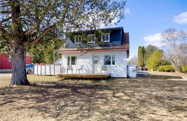 34095 Highway 41 Highway, House detached with 2 bedrooms, 1 bathrooms and 8 parking in Bonnechere Valley ON | Image 28