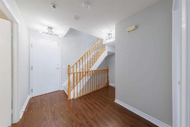 th26 - 117 Omni Dr, Townhouse with 3 bedrooms, 3 bathrooms and 1 parking in Toronto ON | Image 6