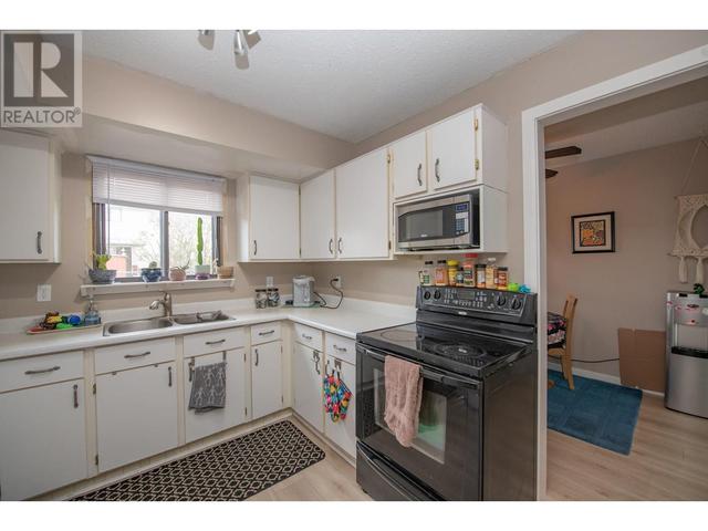 4990 - 25 Avenue Unit# 3, House attached with 2 bedrooms, 1 bathrooms and 2 parking in Vernon BC | Image 12