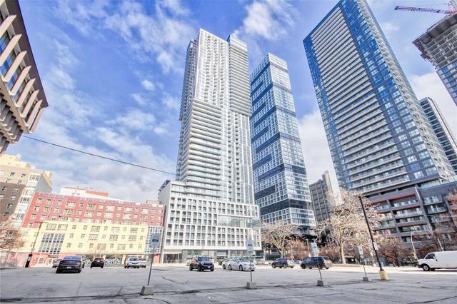 2505 - 251 Jarvis St, Condo with 2 bedrooms, 1 bathrooms and 0 parking in Toronto ON | Image 1
